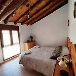 Turistico Casa Laureles * Σεγκόβια